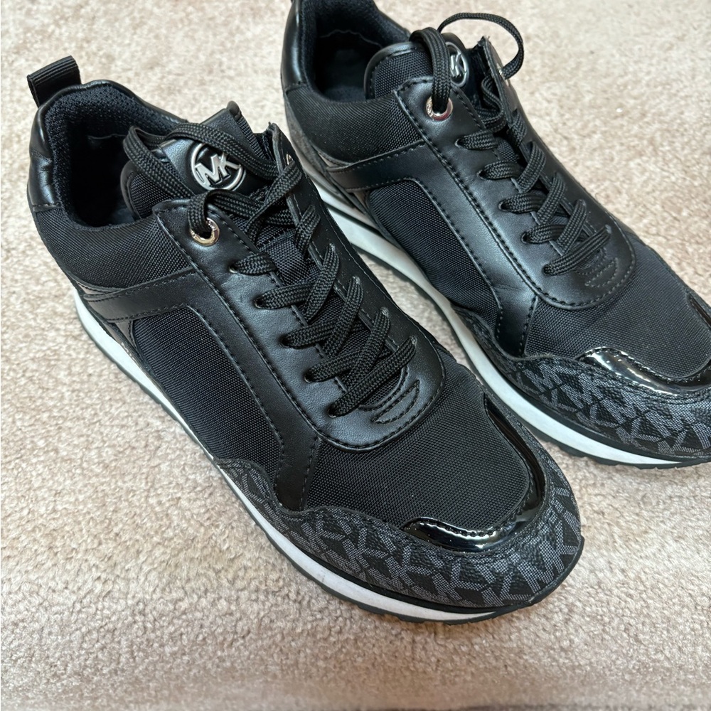 Wonen’s Black Michael Kors Sneakers
